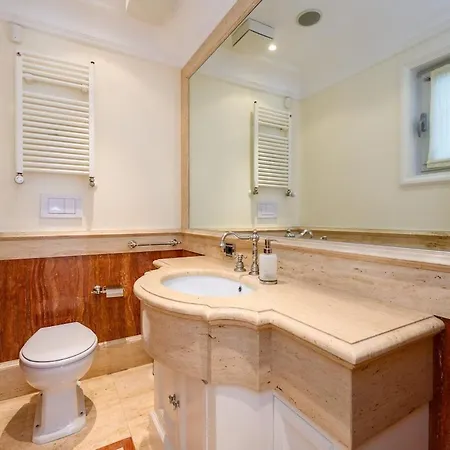 - Exklusiv Apartment Makarska