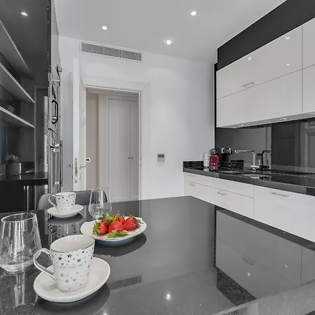 - Exklusiv Apartment