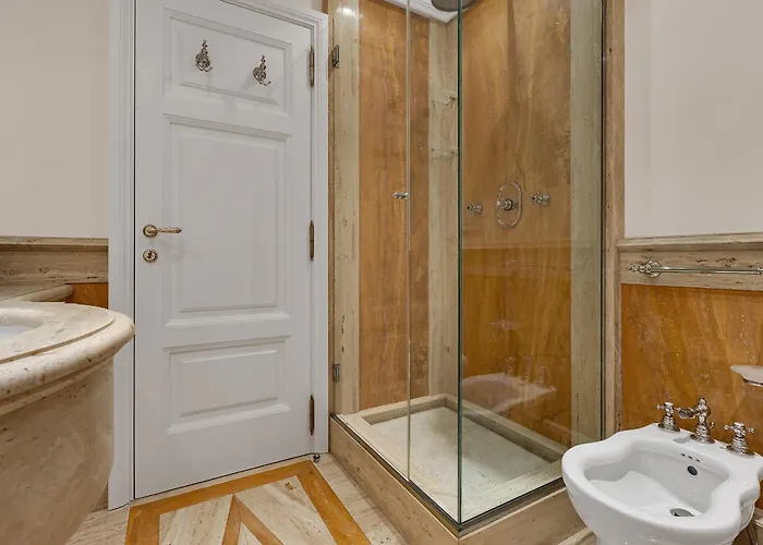 - First Row Sea - Exklusiv * Μακάρσκα